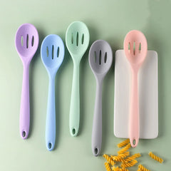 Long Handle Silicone Ladle Soup Spoon Colander Ramen Noodles Tablespoons Scoop Rice Salad Stirring Spoons Kitchen Tools, Cooking Utensils