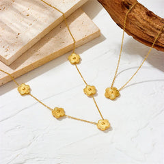 Plum Blossom Five-Leaf Clover Bracelet & Necklace – Y2K Style Jewelry