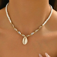 Fashionable  Natural Seashell Beaded Necklace Shell Pendant Ocean Inspired Jewelry Choker Suitable Holiday Party Daily