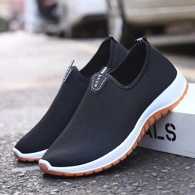 Discover 2025 Men's Leisure Sports Cloth Shoes: Mesh Breathable & Soft Sole for Running
