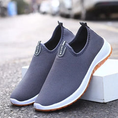 Discover 2025 Men's Leisure Sports Cloth Shoes: Mesh Breathable & Soft Sole for Running