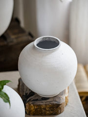 Large Size White Thick Earthenware Flower Vase Ceramic Imitation Living Room Floor Standing Moon Clay Pot Vintage Flower Holder