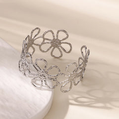 Stainless Steel Wide Bangles for Women Luxury Gold Color Chunky Flower Cuff Bangle Bracelet femme Vintage Wedding Jewelry Gifts