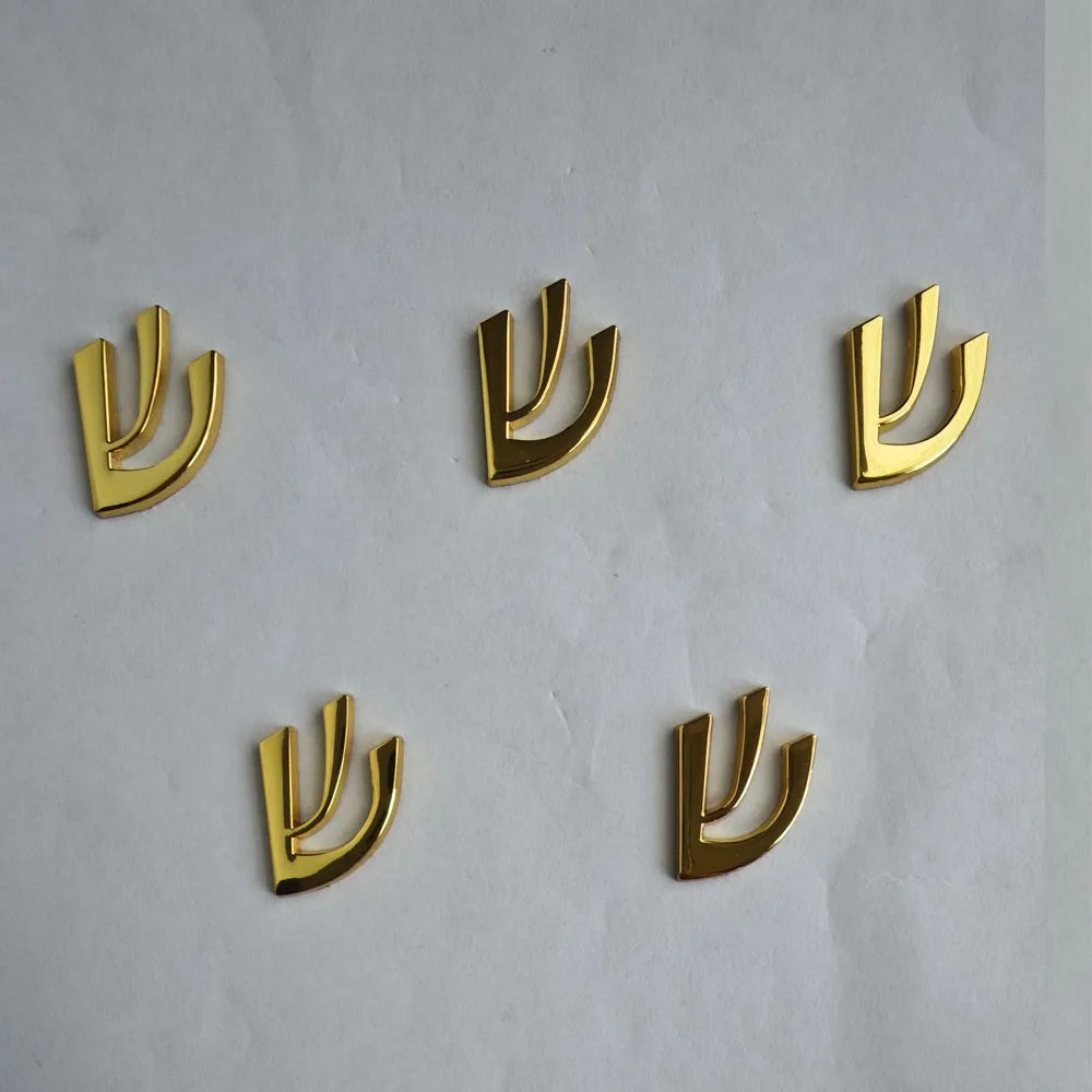 Hebrew Letter Shin for Mezuzah Metal Shin Yellow Gold small Shin Design Mezuza Shin for Israel Judaism
