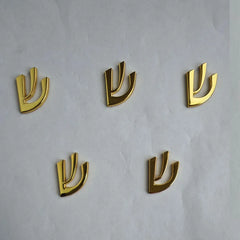 Hebrew Letter Shin for Mezuzah Metal Shin Yellow Gold small Shin Design Mezuza Shin for Israel Judaism