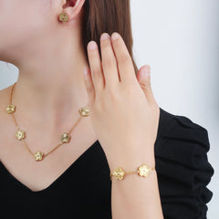 Stainless Steel Adjustable Clover Bracelet – Classic Party Gift