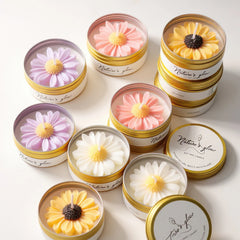 Chamomile Scented Candle Tin, Handmade Soy Wax Flower Candle, Smokeless Aroma Candle for Bedroom Decor, Romantic Gift for Women