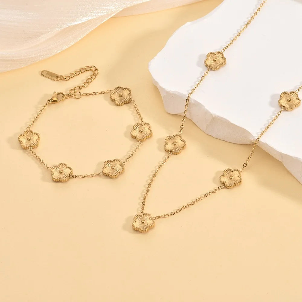 Plum Blossom Five-Leaf Clover Bracelet & Necklace – Y2K Style Jewelry
