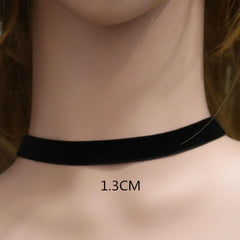 Fashion Sexy Punk Gothic Black Velvet Choker Necklaces Simple Vintage Clavicle Neck Chain Girls Party Jewelry Accessories