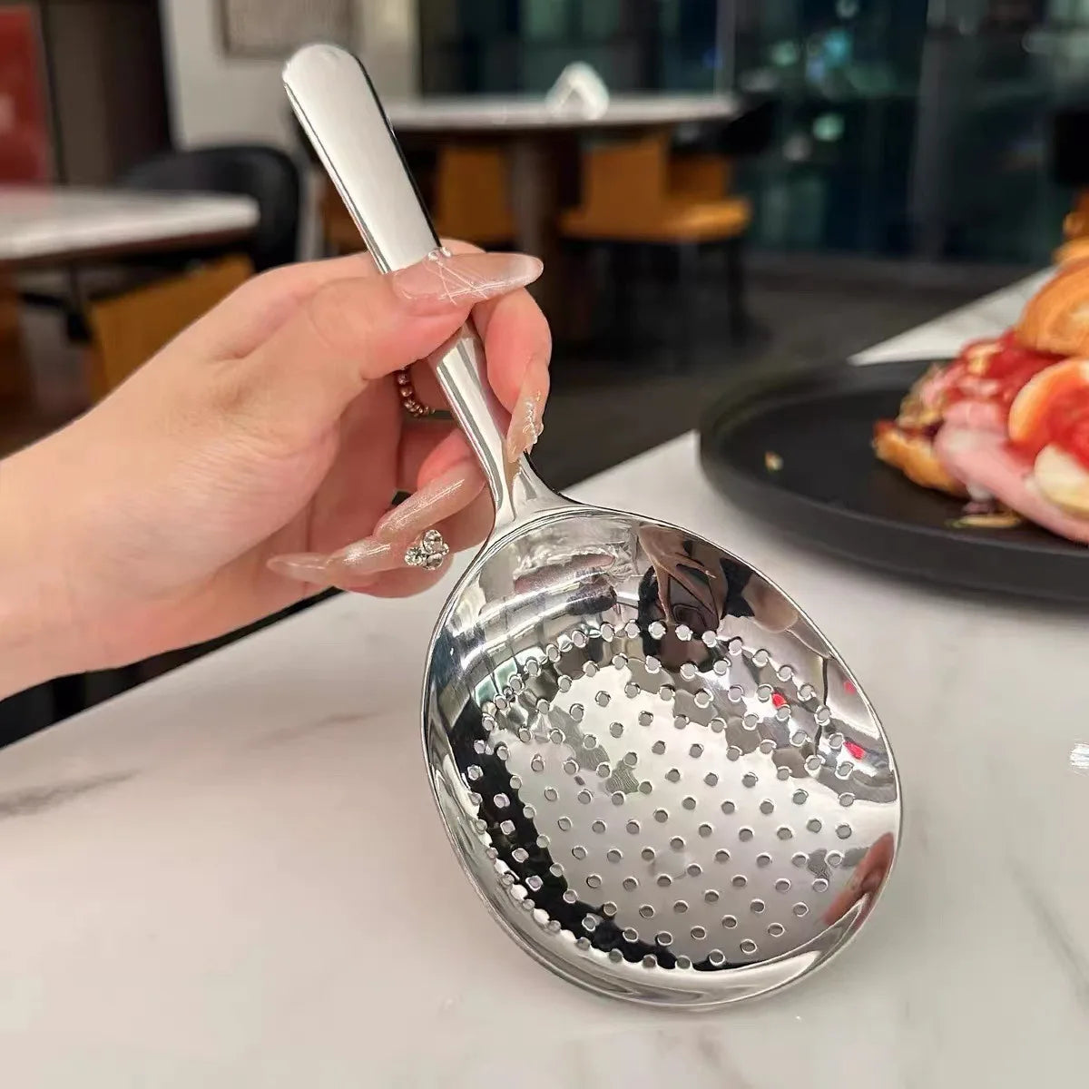 1Pc Big Head Stainless Steel Round Spoon Large Size Dining Spoon Rice Serving Spoon Drain Hole Heat Spoons Kitchen Tool Utensils