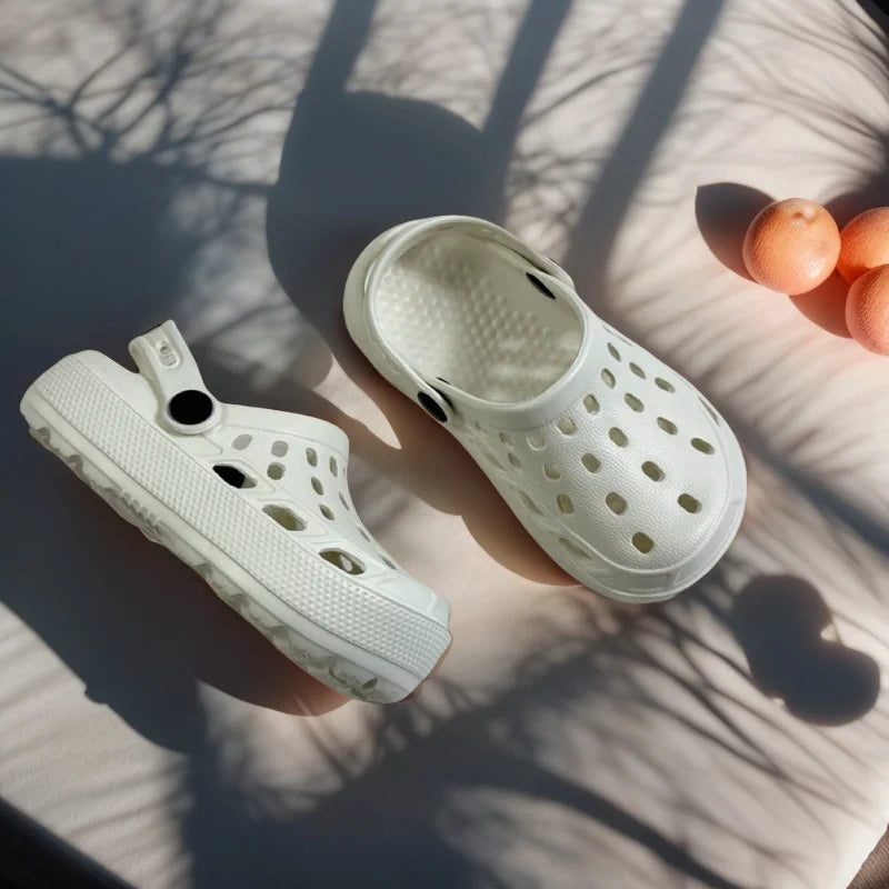 Adorable Kids Beach Shoes Lightweight Breathable Children Sandals Outdoor Learning Shoes Fashionable Simple EVA Clog Footwear