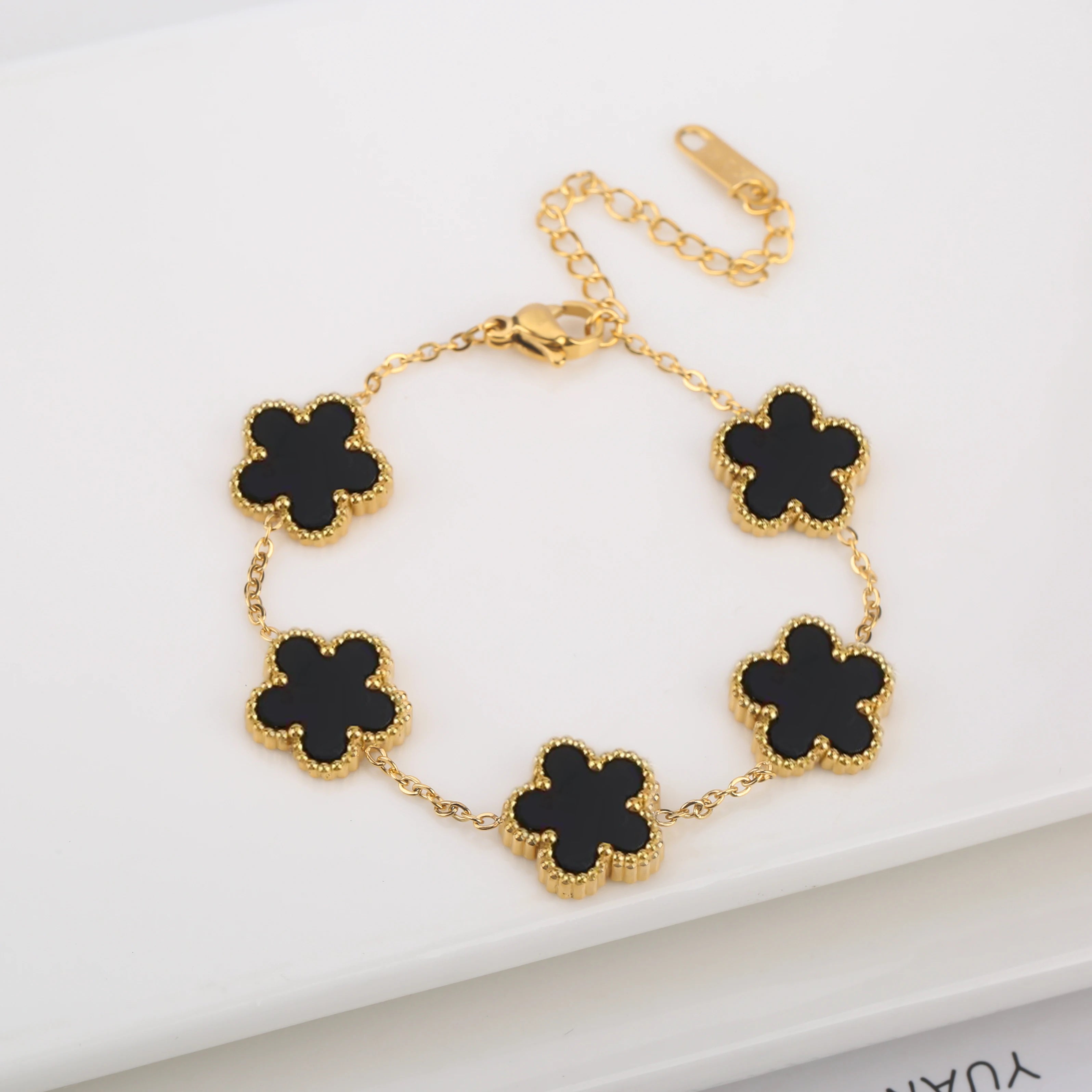 Stainless Steel Adjustable Clover Bracelet – Classic Party Gift