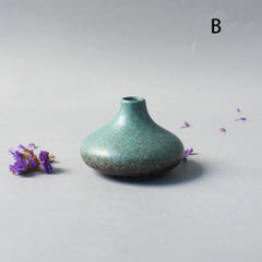 Ceramic vase, small flower vase, minimalist black ceramic living room decor, Japanese retro black dried flower planter