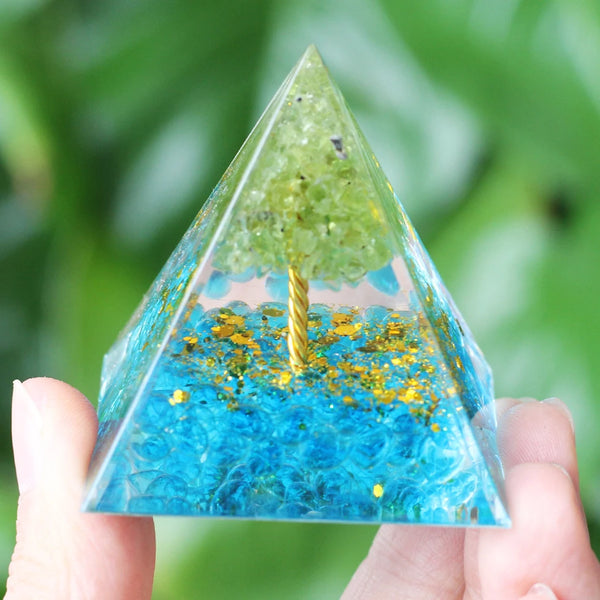 Natural stone amethyst crystalEnergy Generator Orgone Pyramid for E-Energy Protection Healing meditation orgonite crystal chakra