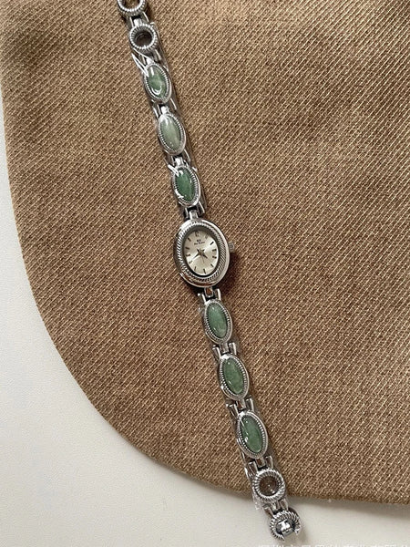 Luxury Green Jade Quartz Wristwatch for Women – Elegant Gift