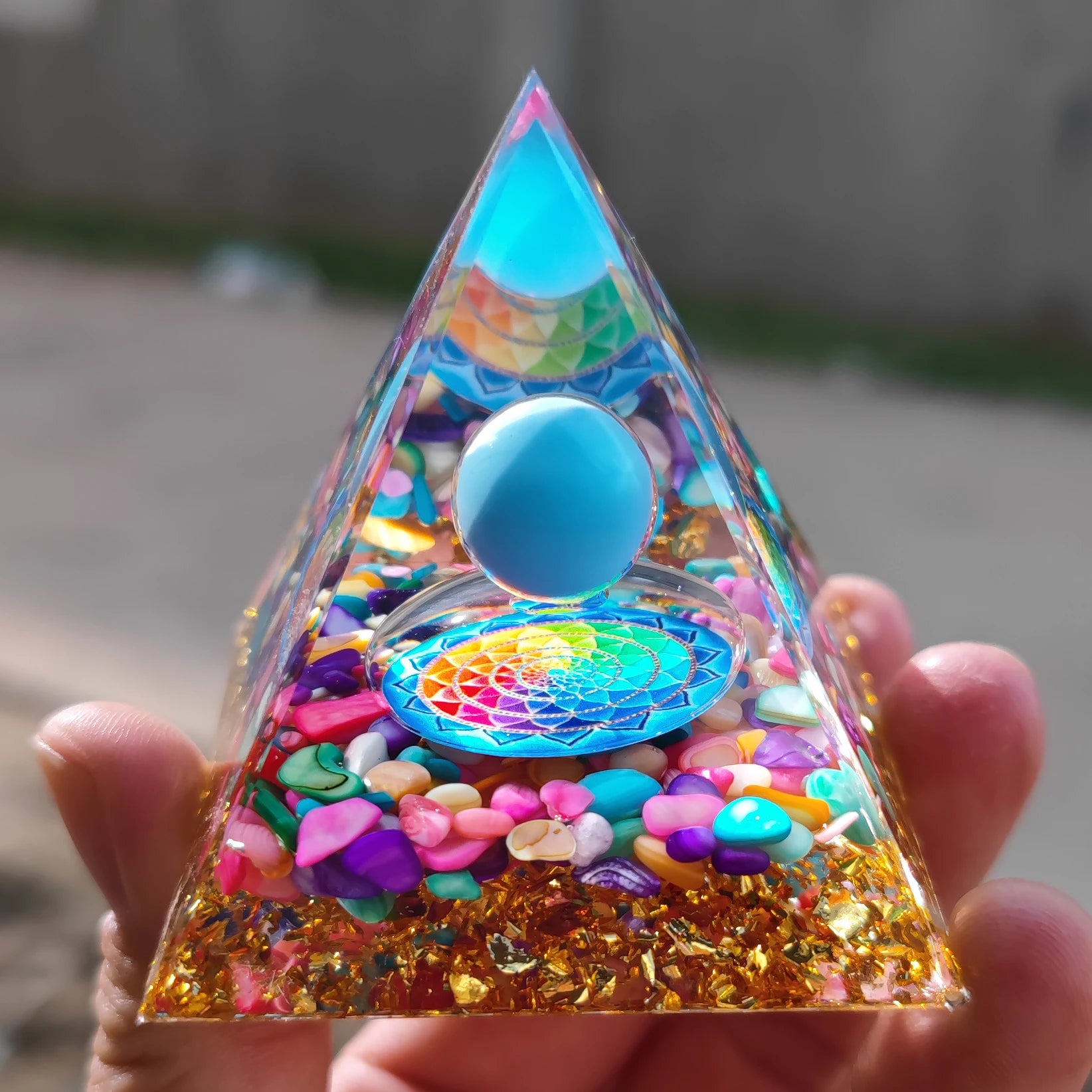 Natural stone amethyst crystalEnergy Generator Orgone Pyramid for E-Energy Protection Healing meditation orgonite crystal chakra