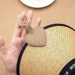 Travel Bag Hat Clip Kawaii Heart-shaped PU Leather Hat Hanger Outdoor Travel Beach Hat Clamps Travel Accessories Luggage Tags