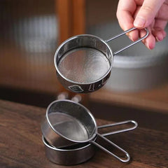 Stainless Steel Flour Sieve Fine Mesh Strainer Baking Flour Sifter With Handle Handheld Coffee Powder Mesh Sieve Baking Tools Kitchen Tools, Cooking Utensils