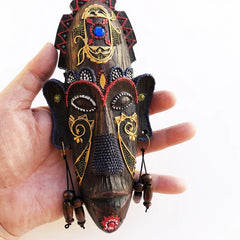 1pc, African style hanging decorations, South Africa mask pendant, Handmade painted resin craft, Restaurant bar wall decoration