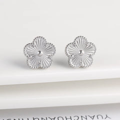 Stainless Steel Adjustable Clover Bracelet – Classic Party Gift
