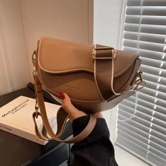 Vintage PU Leather Crossbody Bag for Women Small Saddle Shoulder Bag with Wide Strap Flap Design